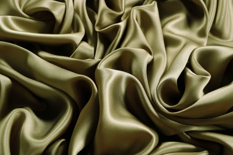 Tissu soie : comprendre quand l’utiliser tissu soie
