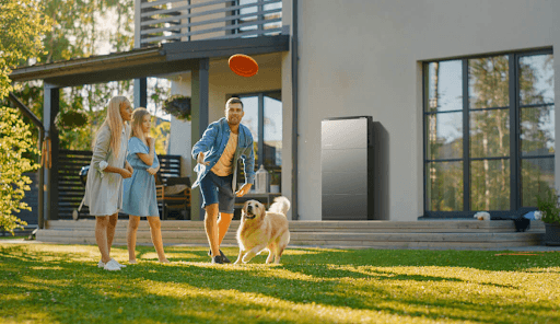 Batterie solaire : peut-on alimenter sa maison toute la nuit ? Batterie solaire